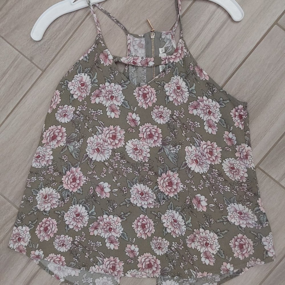 Available by Angela Fashion Olive Floral V-neck Cropped Top.  Size M